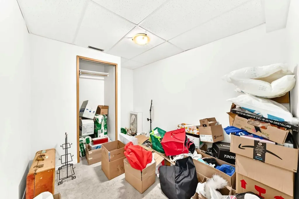 454 20 Avenue NW Calgary AB T2M 1C4