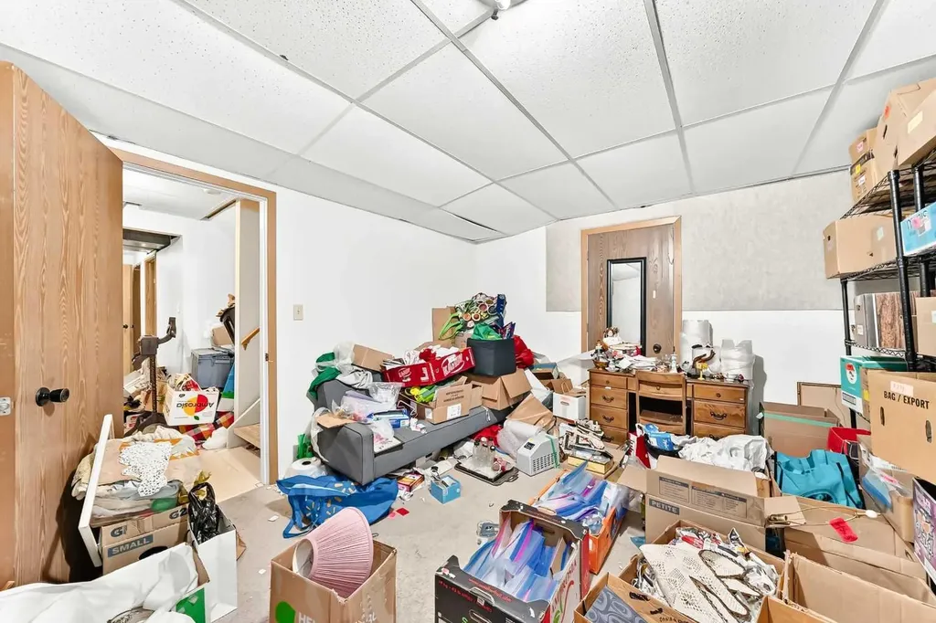 454 20 Avenue NW Calgary AB T2M 1C4
