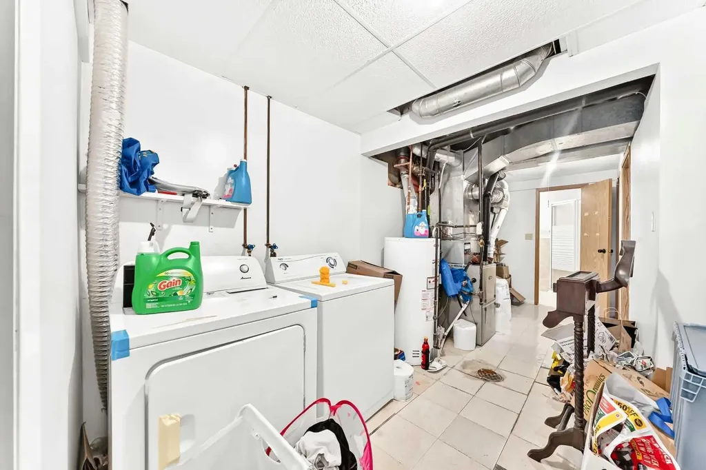 454 20 Avenue NW Calgary AB T2M 1C4