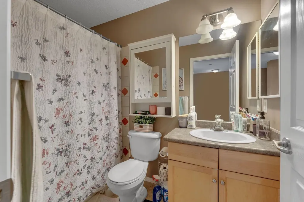 223 Mckenzie Towne Gate SE Calgary AB T2Z 4G3