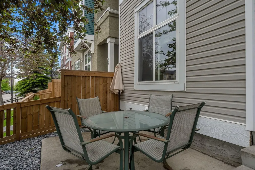 223 Mckenzie Towne Gate SE Calgary AB T2Z 4G3