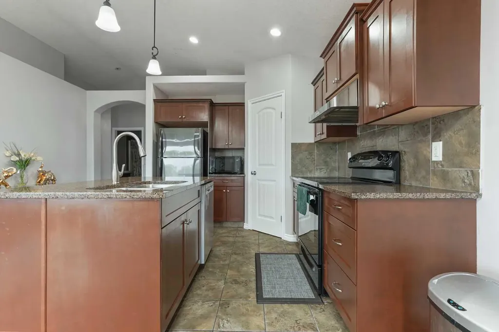 432 Firelight Point W Lethbridge AB T1J5B4