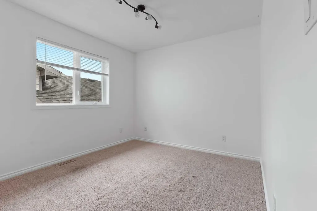 432 Firelight Point W Lethbridge AB T1J5B4