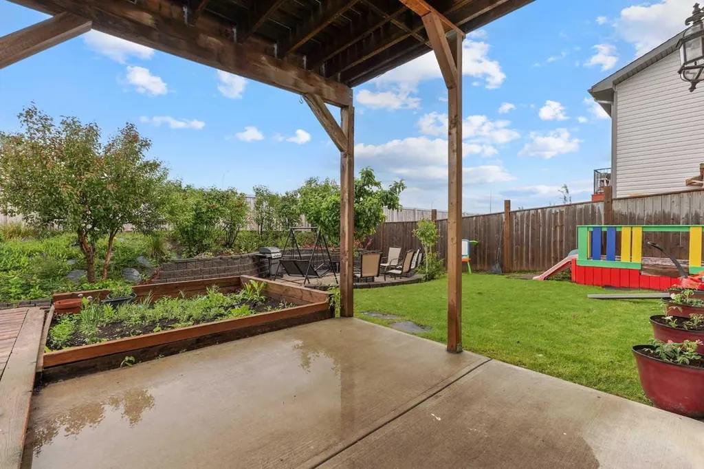 432 Firelight Point W Lethbridge AB T1J5B4