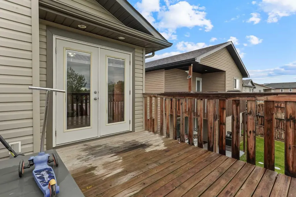 432 Firelight Point W Lethbridge AB T1J5B4
