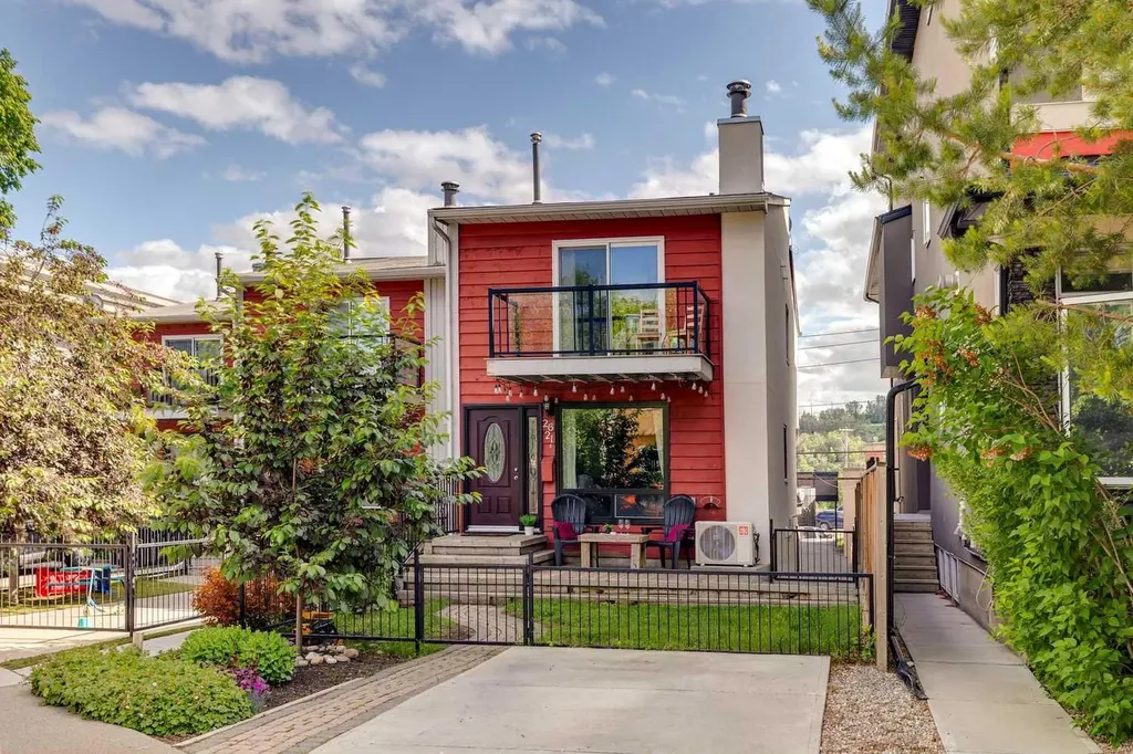 2621C 1 Avenue NW Calgary AB T2N 0C5