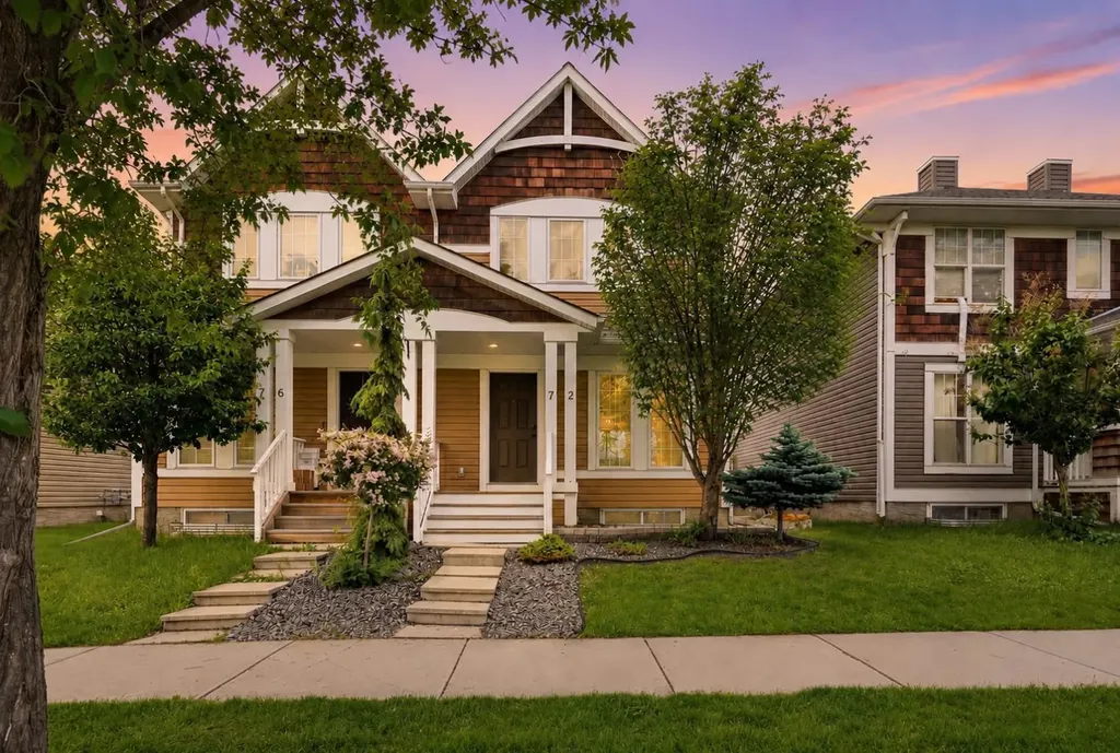 72 Auburn Bay Boulevard SE Calgary AB T3M 0V7