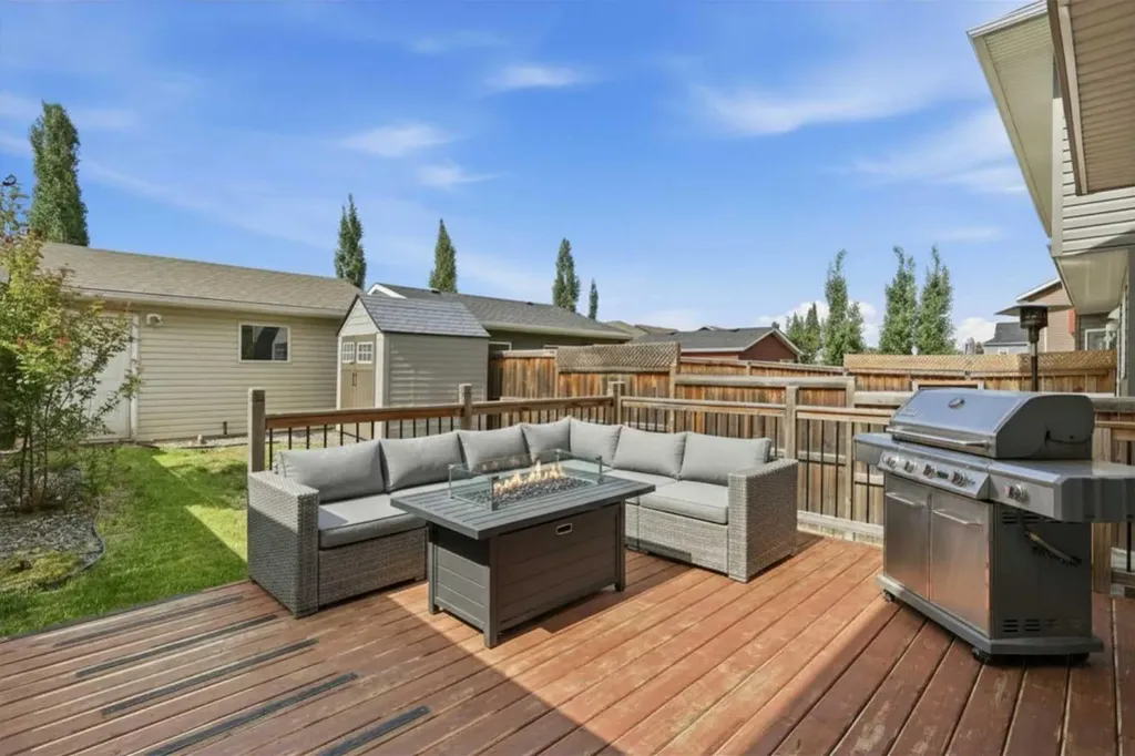 72 Auburn Bay Boulevard SE Calgary AB T3M 0V7