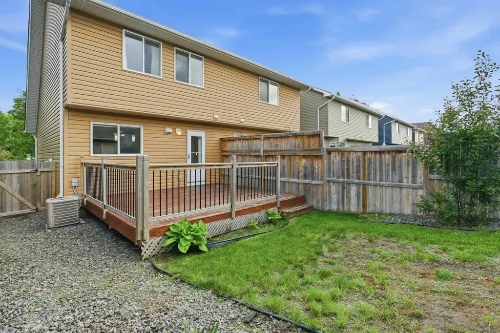 72 Auburn Bay Boulevard SE Calgary AB T3M 0V7