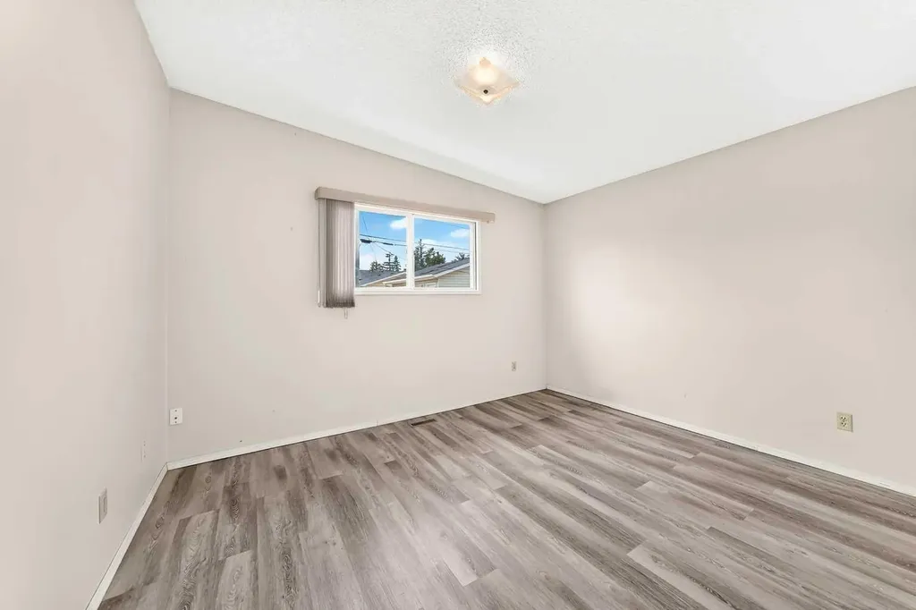 6329 Centre Street NW Calgary AB T2K0V3