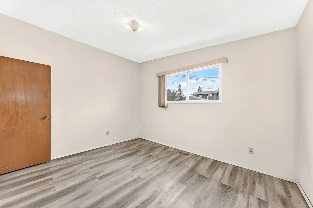 6329 Centre Street NW Calgary AB T2K0V3