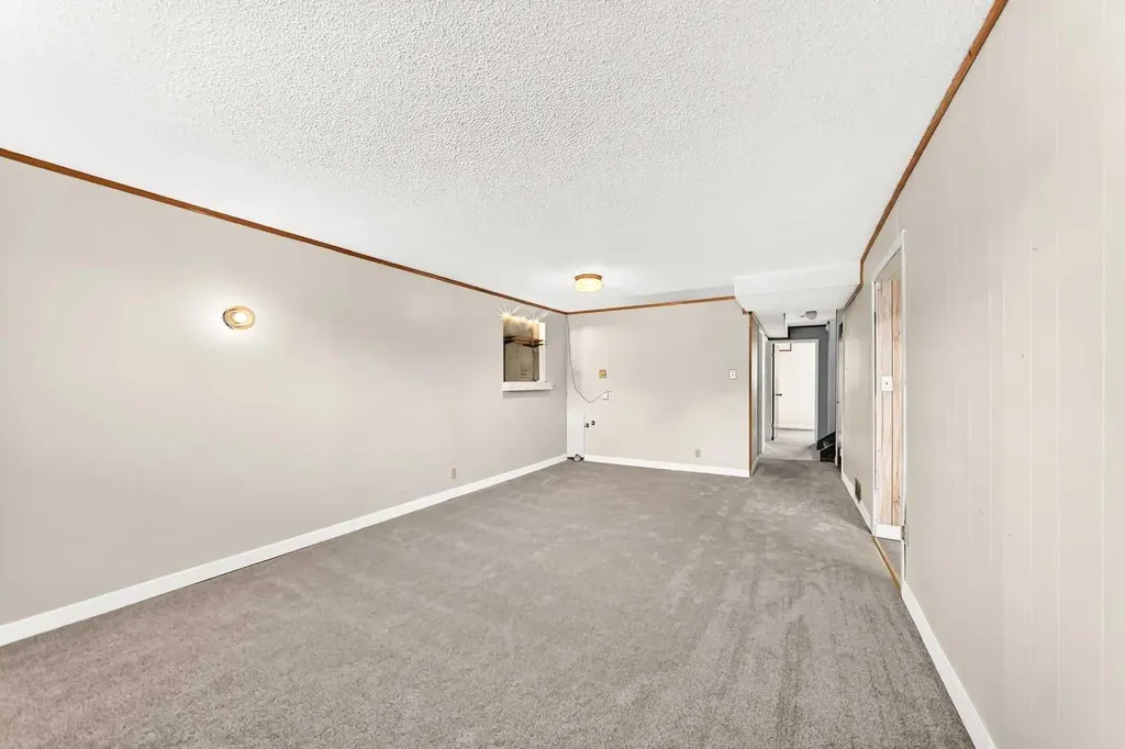 6329 Centre Street NW Calgary AB T2K0V3