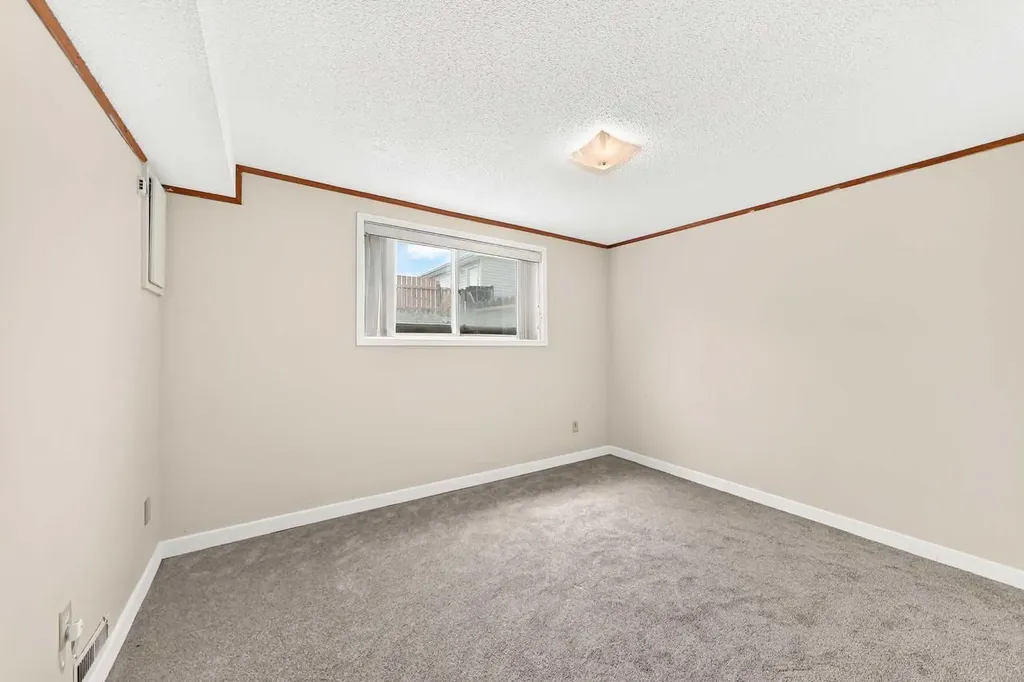 6329 Centre Street NW Calgary AB T2K0V3