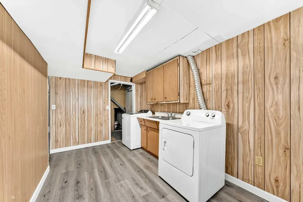6329 Centre Street NW Calgary AB T2K0V3