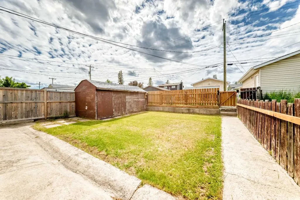 6329 Centre Street NW Calgary AB T2K0V3