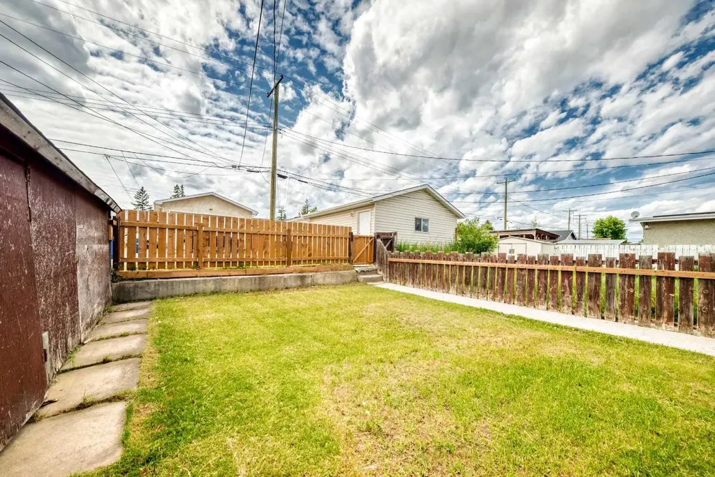 6329 Centre Street NW Calgary AB T2K0V3
