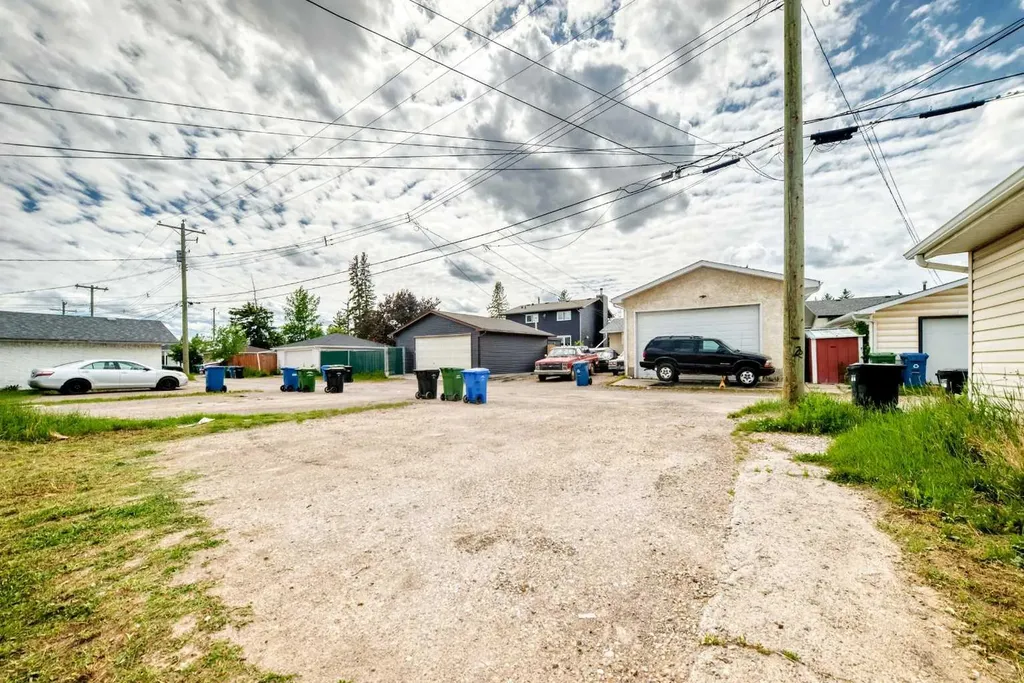 6329 Centre Street NW Calgary AB T2K0V3