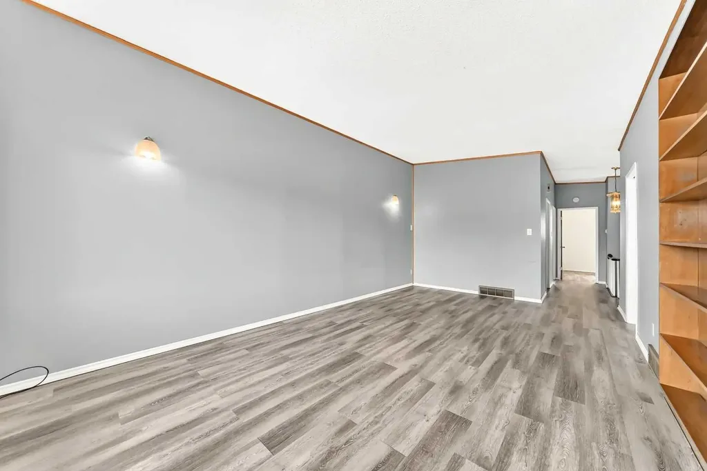 6329 Centre Street NW Calgary AB T2K0V3