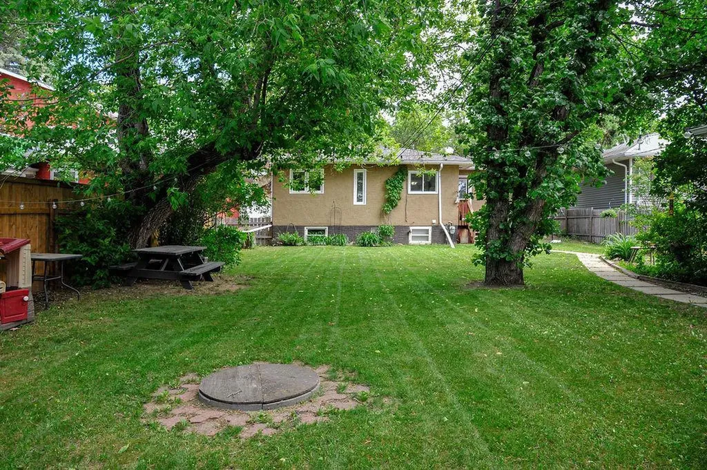 4710 47 Street Camrose AB T4V 1J5