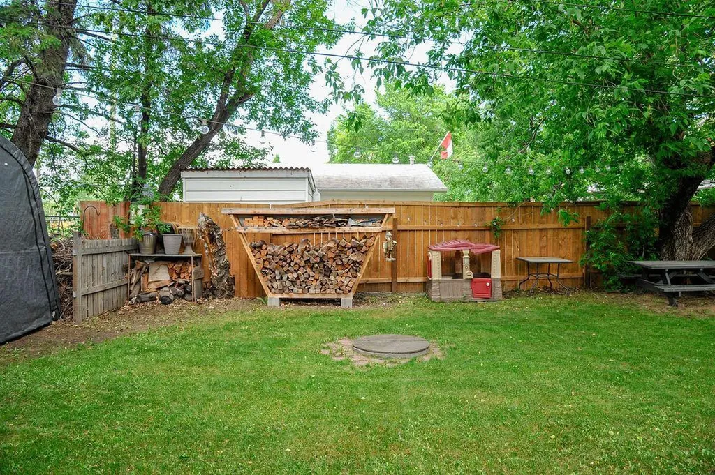 4710 47 Street Camrose AB T4V 1J5
