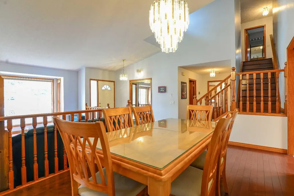 393 Hawktree Circle NW Calgary AB T3G 2X9