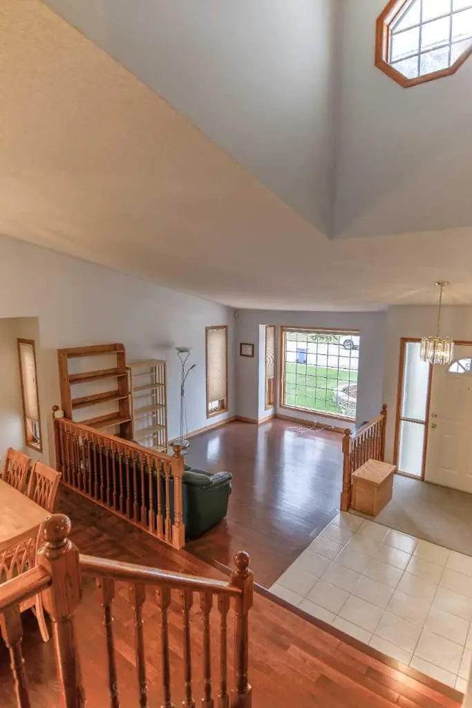 393 Hawktree Circle NW Calgary AB T3G 2X9