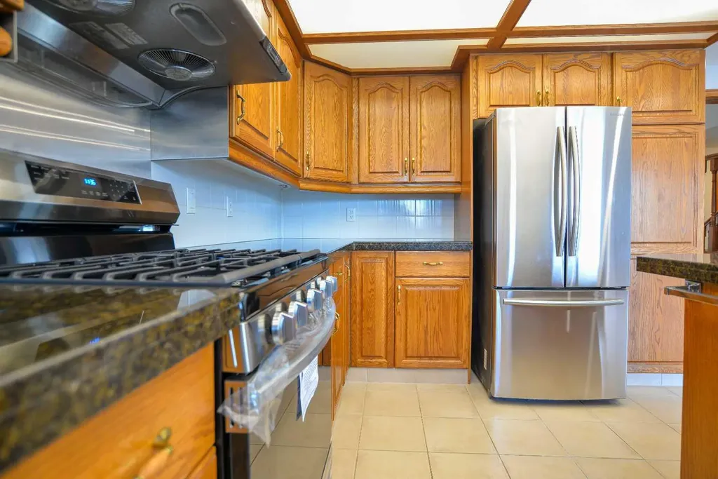 393 Hawktree Circle NW Calgary AB T3G 2X9