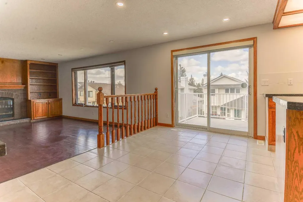393 Hawktree Circle NW Calgary AB T3G 2X9