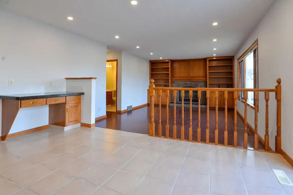 393 Hawktree Circle NW Calgary AB T3G 2X9