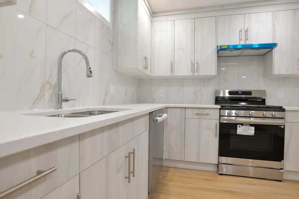 393 Hawktree Circle NW Calgary AB T3G 2X9