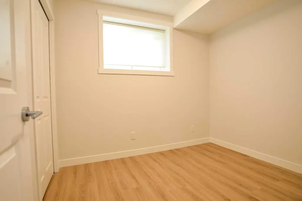 393 Hawktree Circle NW Calgary AB T3G 2X9