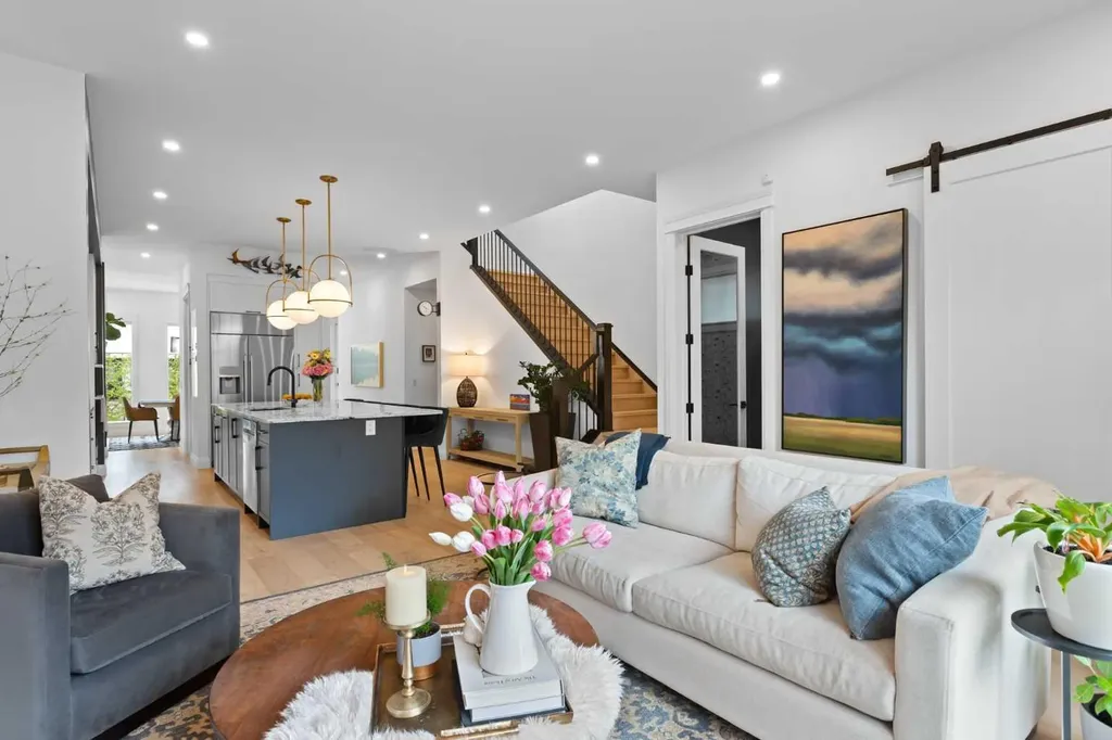 3515 7 Avenue SW Calgary AB T3C0C9