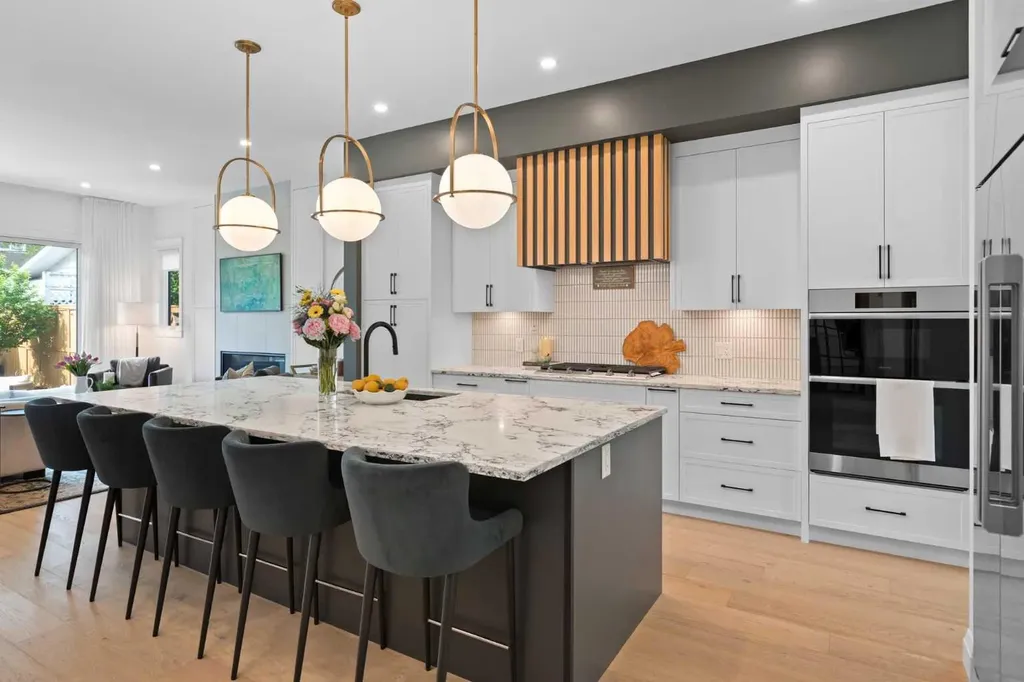 3515 7 Avenue SW Calgary AB T3C0C9