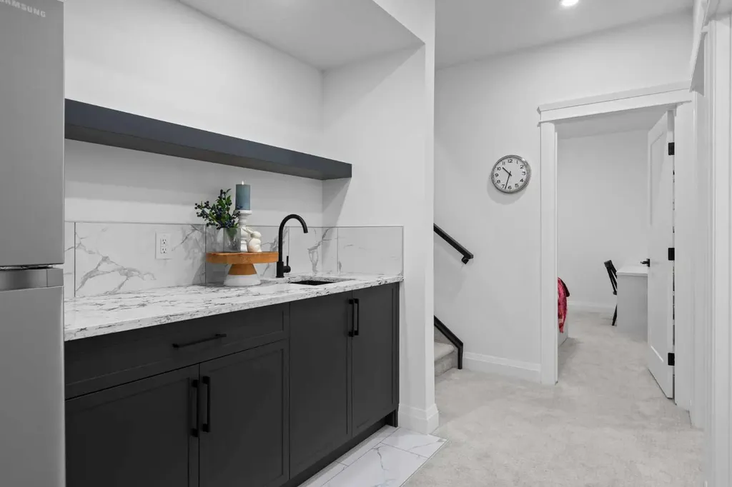 3515 7 Avenue SW Calgary AB T3C0C9