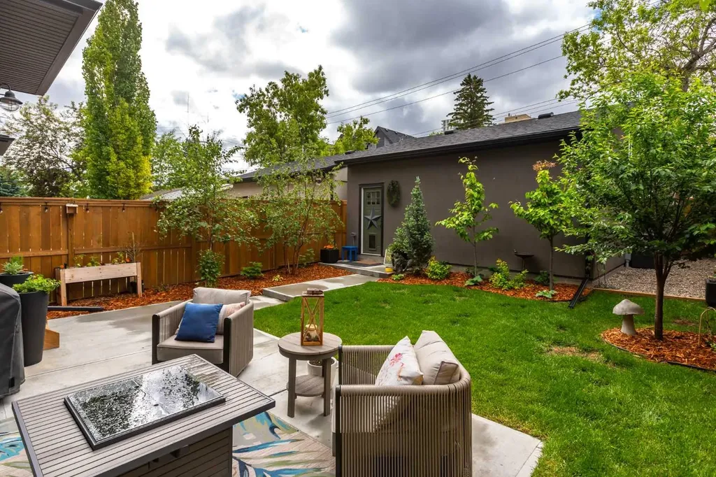 3515 7 Avenue SW Calgary AB T3C0C9