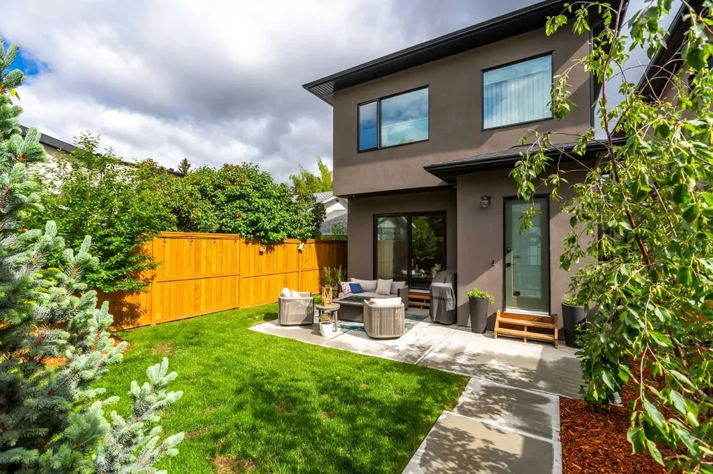 3515 7 Avenue SW Calgary AB T3C0C9