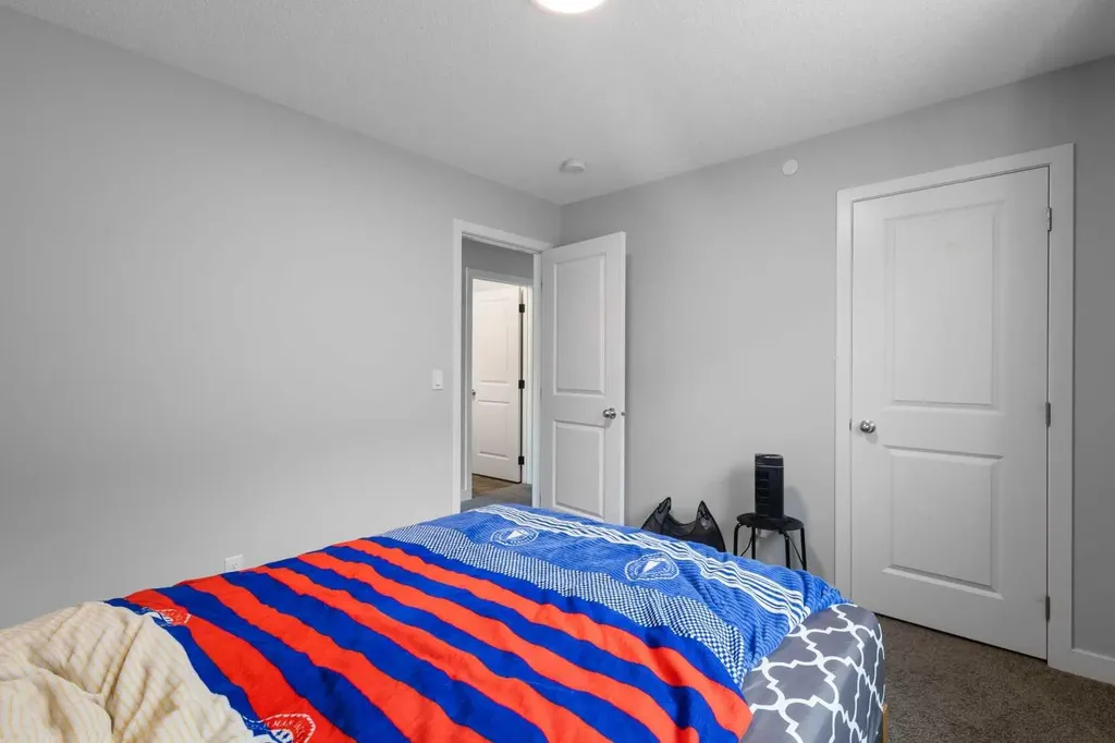 47 Lucas Terrace NW Calgary AB T3P 1P9
