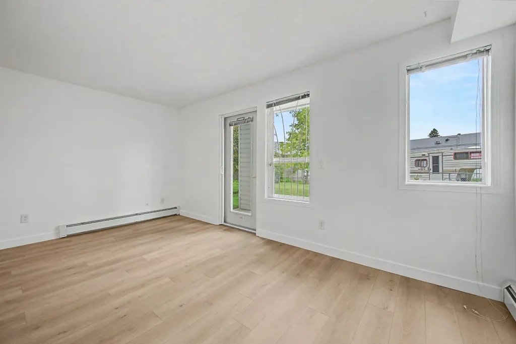 6818 Pinecliff Grove NE Calgary AB T1Y 7L2