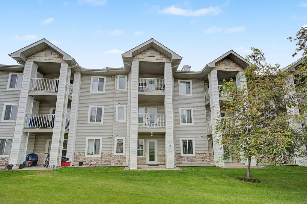 6818 Pinecliff Grove NE Calgary AB T1Y 7L2