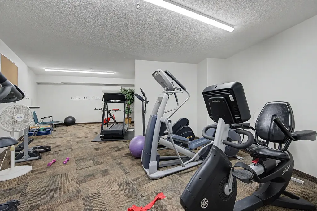 6818 Pinecliff Grove NE Calgary AB T1Y 7L2