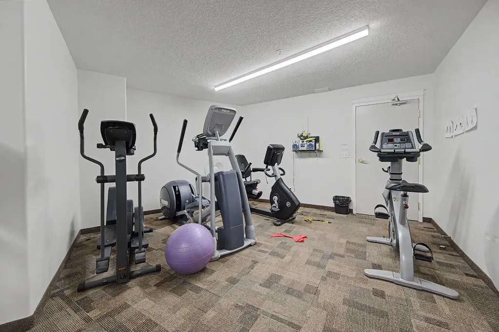 6818 Pinecliff Grove NE Calgary AB T1Y 7L2