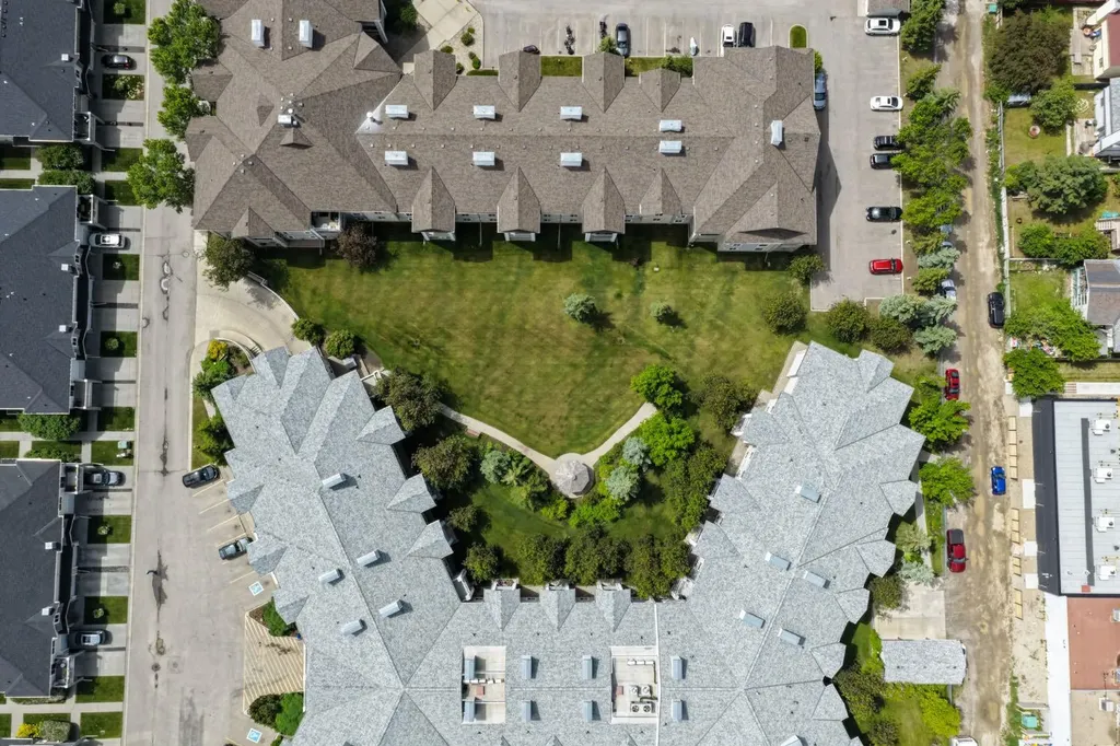 6818 Pinecliff Grove NE Calgary AB T1Y 7L2