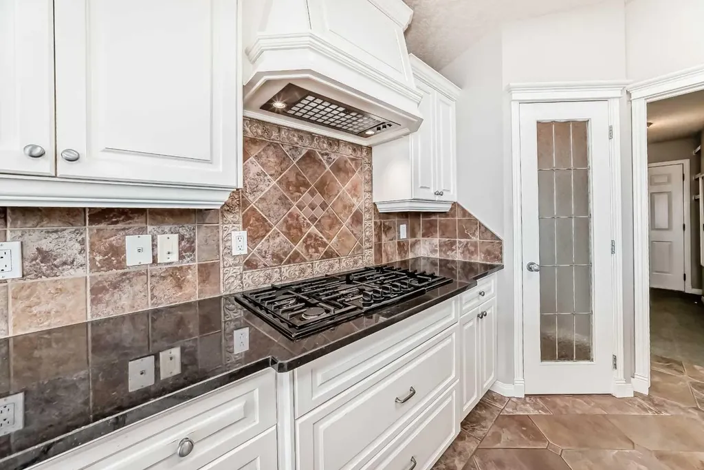 35 Arbour Vista Way NW Calgary AB T3G 4R1