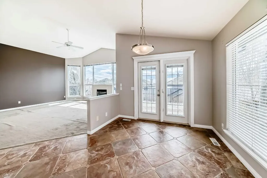 35 Arbour Vista Way NW Calgary AB T3G 4R1