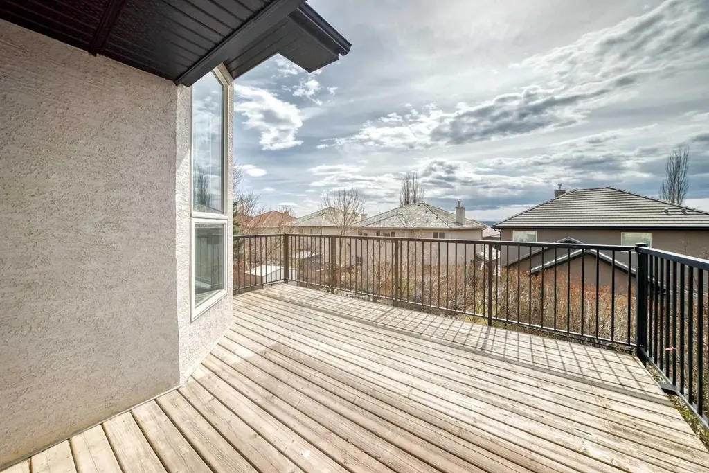 35 Arbour Vista Way NW Calgary AB T3G 4R1