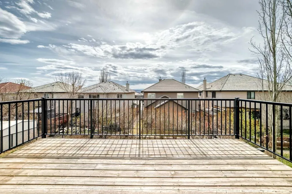 35 Arbour Vista Way NW Calgary AB T3G 4R1