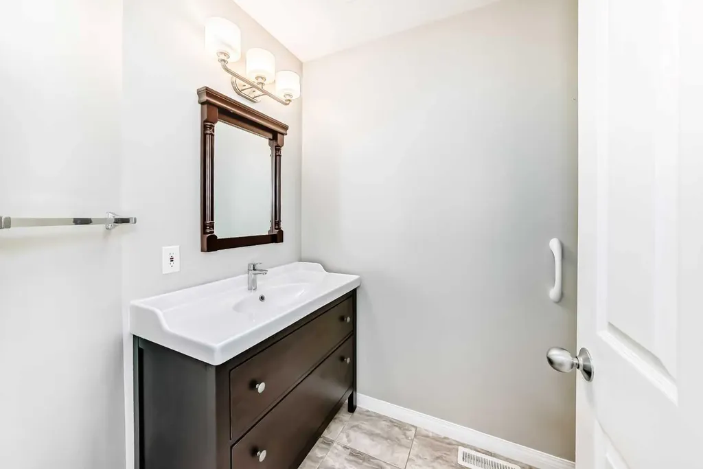 35 Arbour Vista Way NW Calgary AB T3G 4R1