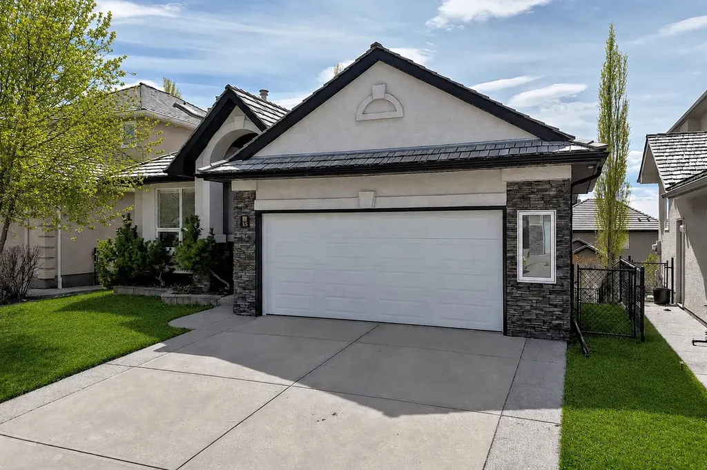 35 Arbour Vista Way NW Calgary AB T3G 4R1