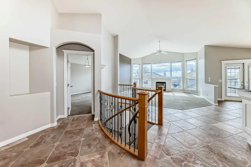 35 Arbour Vista Way NW Calgary AB T3G 4R1