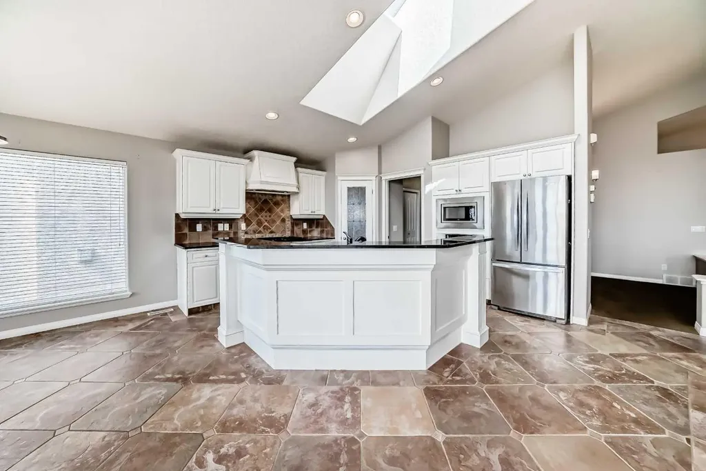 35 Arbour Vista Way NW Calgary AB T3G 4R1